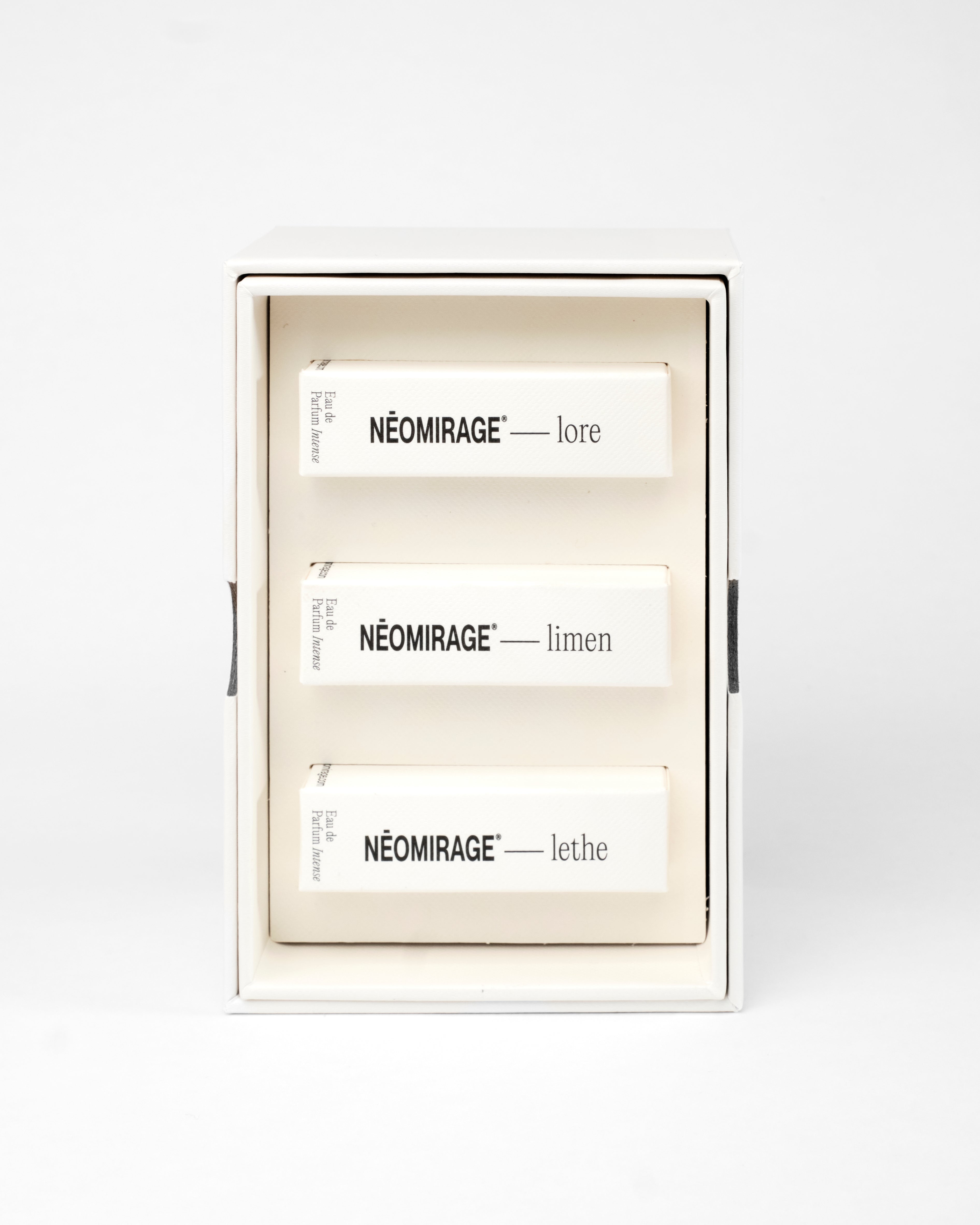 Framed packaging with 'Néomirage' text on a white background